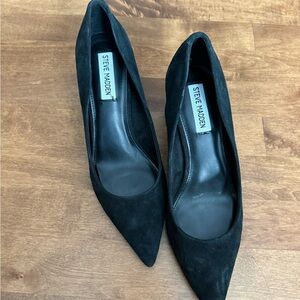 NWOT Steve Madden Black Suede Heels